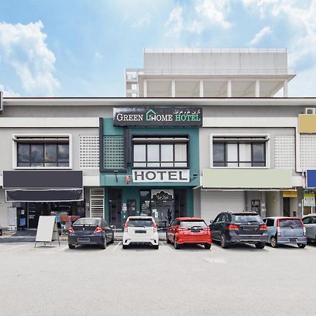 Oyo 90399 Green Home Hotel Syariah Сепанг Экстерьер фото