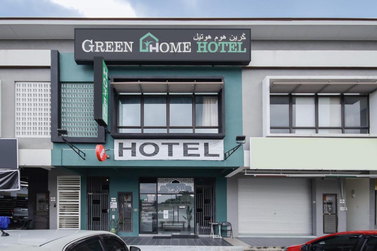 Oyo 90399 Green Home Hotel Syariah Сепанг Экстерьер фото